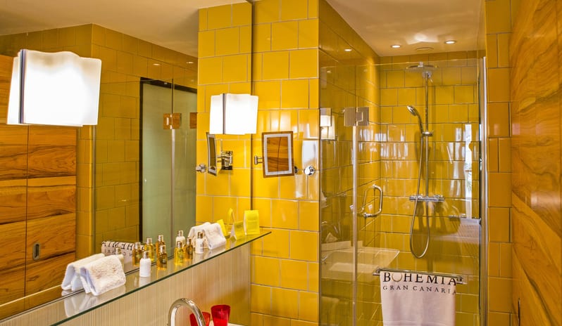 DELUXE DOUBLE GARDEN VIEW BATHROOM